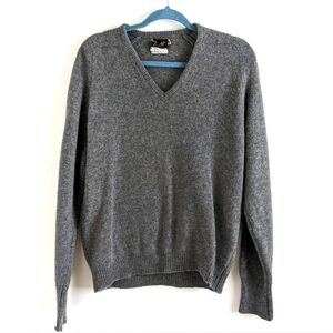 VINTAGE Lamb's Wool Grey V Neck Sweater M